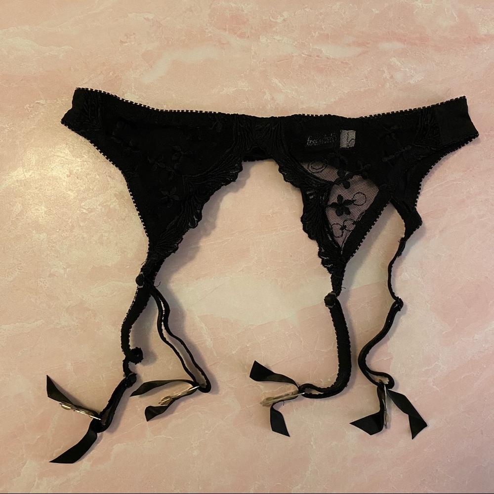 Fredricks of Hollywood Garter Belt Lace Small